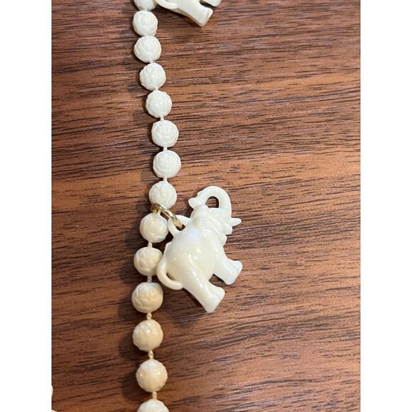 Vintage Lucky Elephant Charm Necklace Beaded Retro Boho Western Safari Neutral - Picture 4 of 9